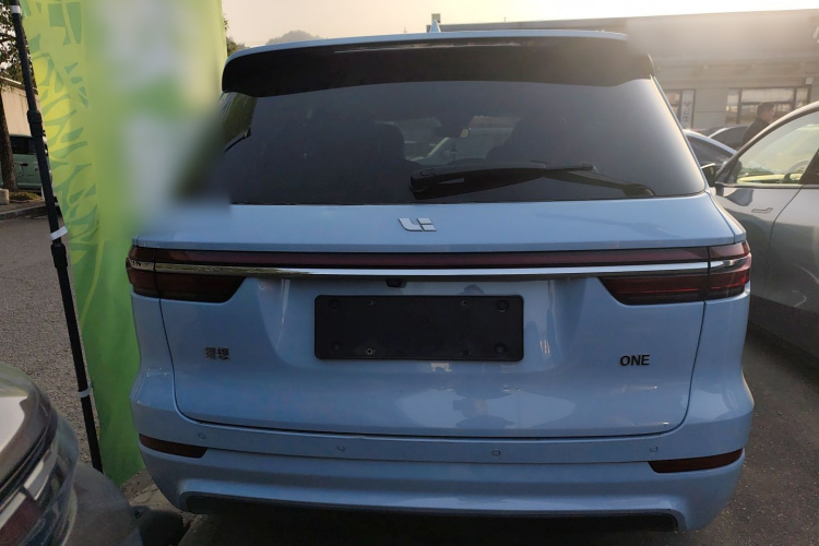 理想汽车 理想ONE 2020款 增程6座版车身外观6