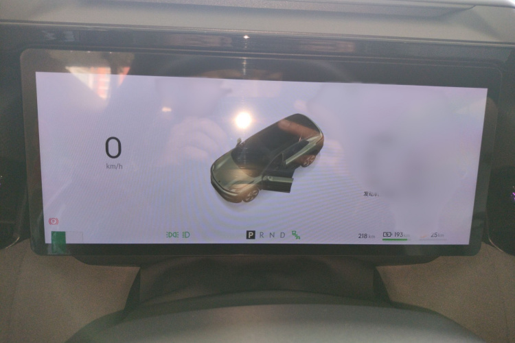 领克08 EM-P 2025款 220km 四驱性能Halo局部细节14