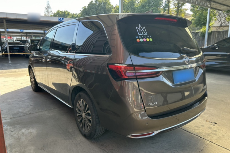 别克GL8 2023款 改款 陆上公务舱 豪华型车身外观6003