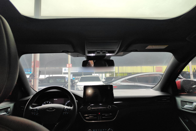 福特 福克斯 2020款 三厢 EcoBoost 180 自动ST Line局部细节22