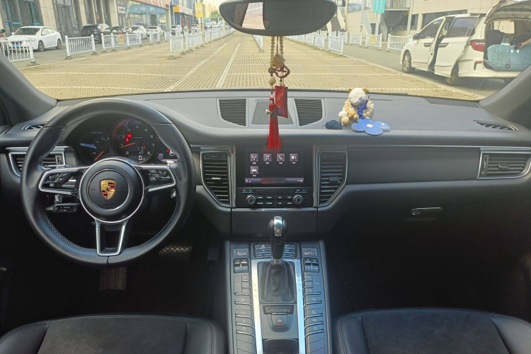 保时捷 2017款  Macan 2.0T中控内饰7001