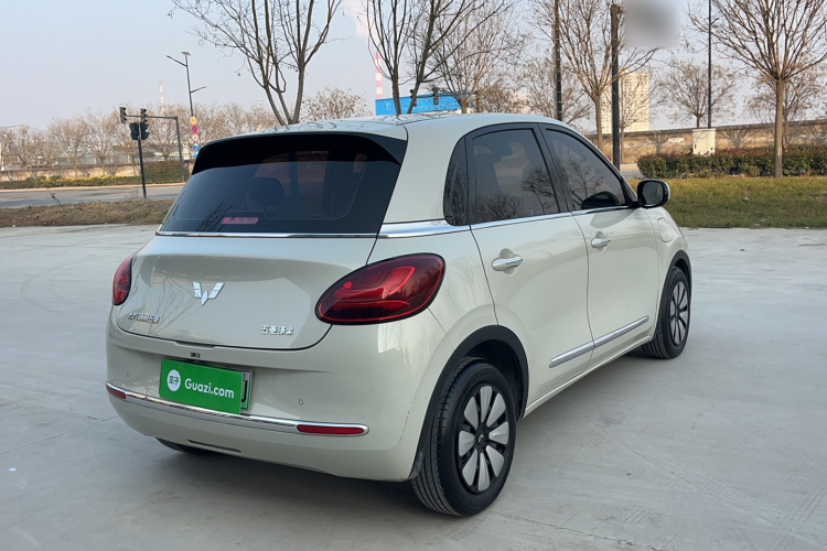 五菱汽车 五菱缤果 2023款 203km 舒享款车身外观6004