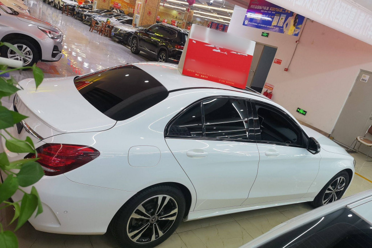 奔驰C级 2018款 C 200 运动版车身外观6004