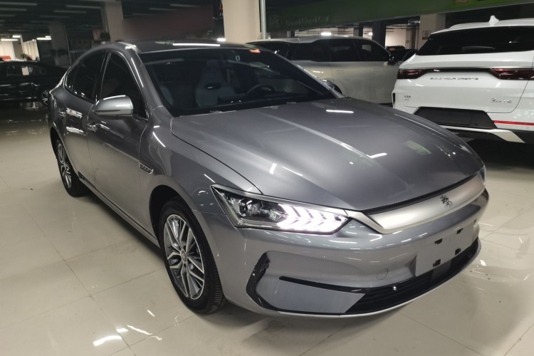 比亚迪 秦PLUS 2023款 冠军版 EV 420KM领先型车身外观3