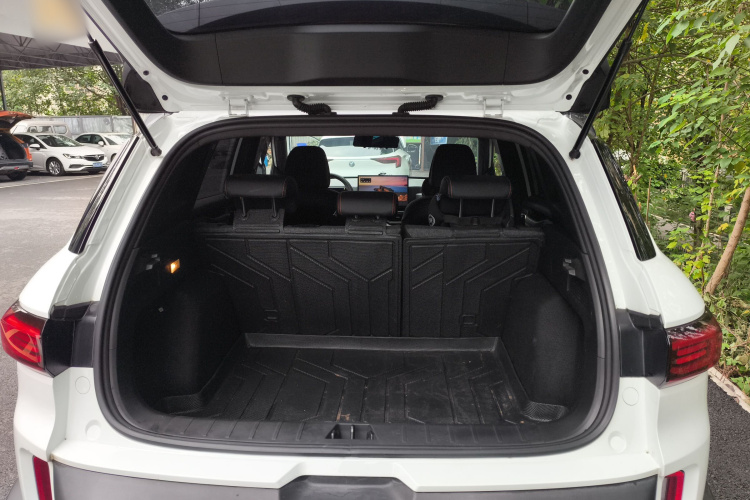 吉利汽车 吉利牛仔 2025款 1.5TD 潮玩版机舱底盘23