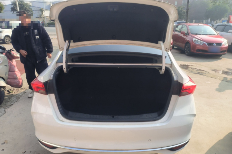 别克 威朗 2022款 Pro 532T 乐行版机舱底盘23