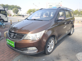 宝骏730 2016款 1.5L 手动舒适型 7座 国V