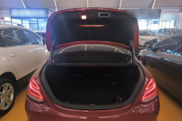 奔驰C级 2016款 C 200 L 运动型局部细节23