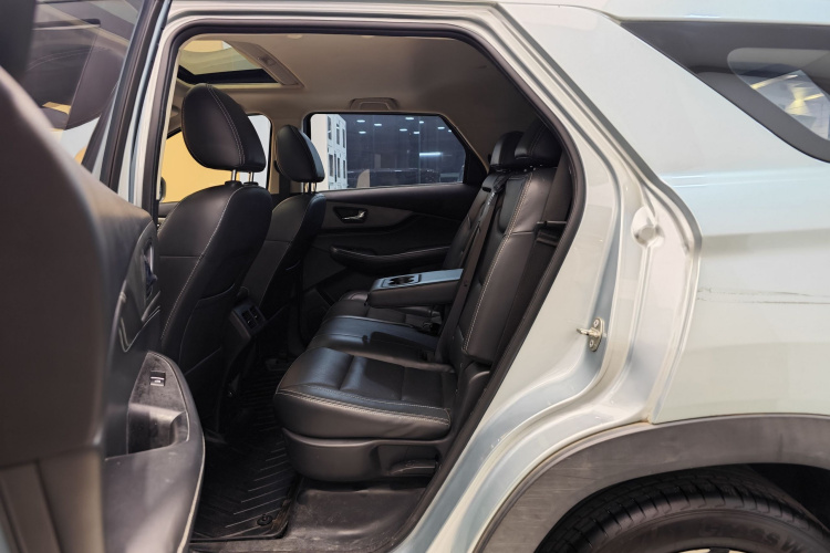 东风风光 风光S560 2018款 1.8L CVT尊贵型车身外观6008