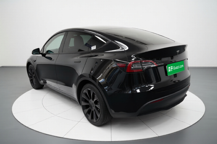 特斯拉 Model Y 2021款 标准续航后驱版车身外观5