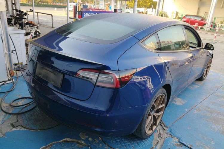特斯拉 Model 3 2021款 Performance高性能全轮驱动版车身外观6005
