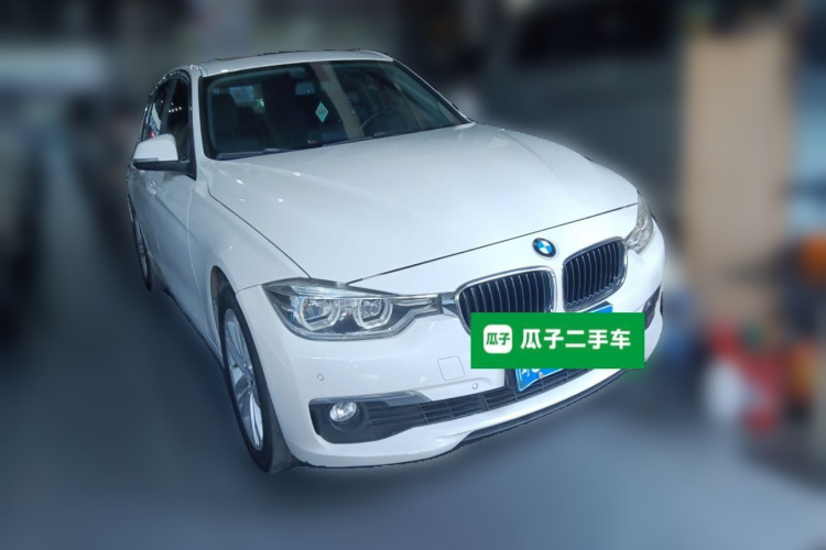 宝马3系 2016款 320Li 时尚型车身外观3