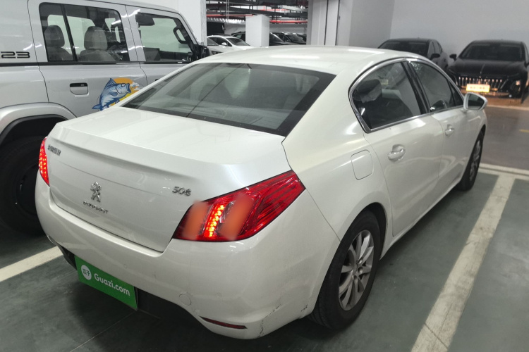 标致508 2013款 2.0L 两周年纪念 自动天窗经典版车身外观7