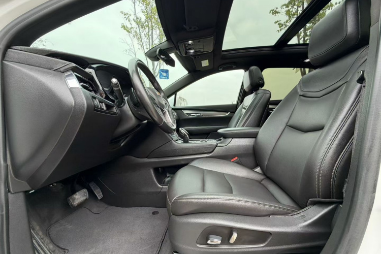 凯迪拉克XT5 2020款 改款 28T 四驱技术型中控内饰7001