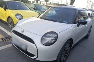 电动MINI COOPER 2024款 456km COOPER E 经典派