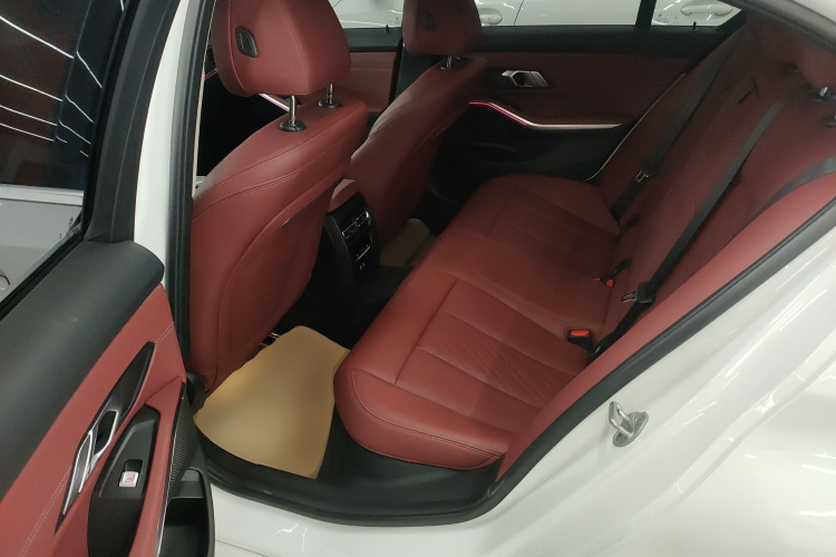 宝马3系 2024款 325i M运动套装中控内饰21