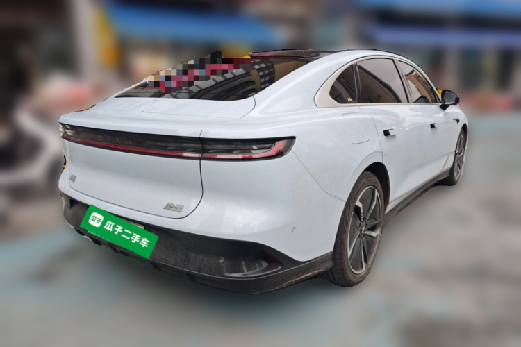 岚图汽车 岚图追光 2023款 四驱标准版车身外观6005