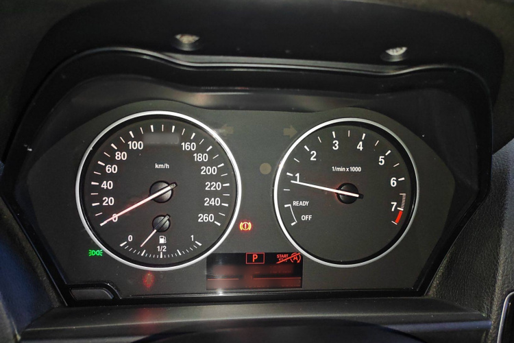 宝马1系(进口) 2013款 改款 116i 都市型局部细节14