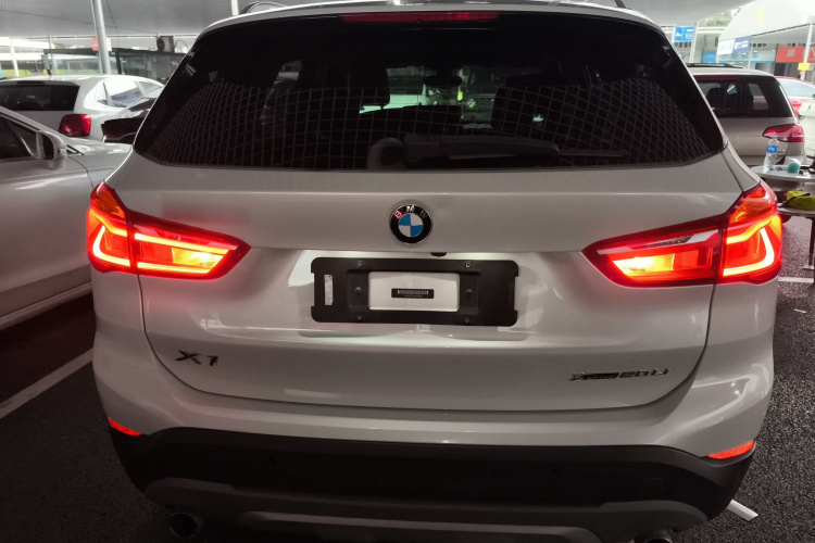 宝马X1 2018款 xDrive20Li 尊享型车身外观6004