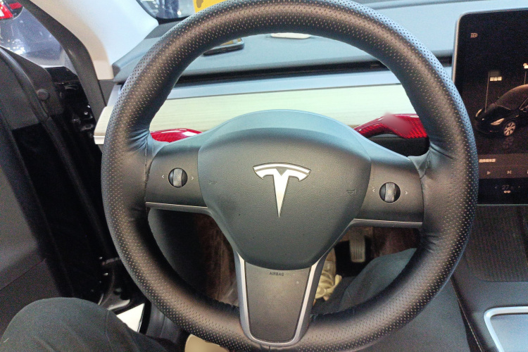 特斯拉 Model Y 2022款 改款 后轮驱动版中控内饰13