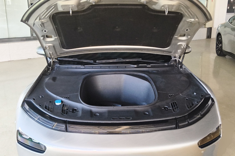 小鹏P7 2022款 480N+局部细节24