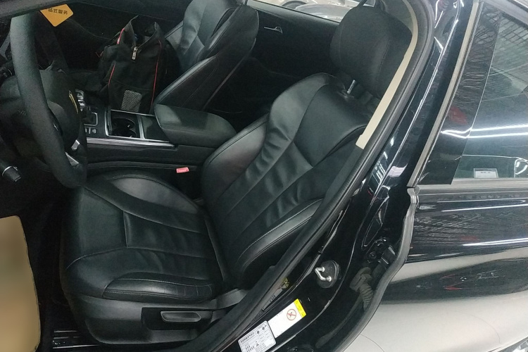 红旗H5 2020款 1.5T DCT旗韵版局部细节19