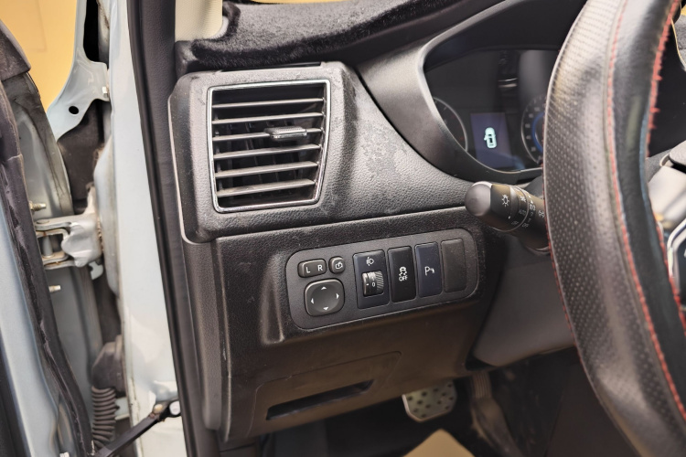 东风风光 风光S560 2018款 1.8L CVT尊贵型中控内饰7011