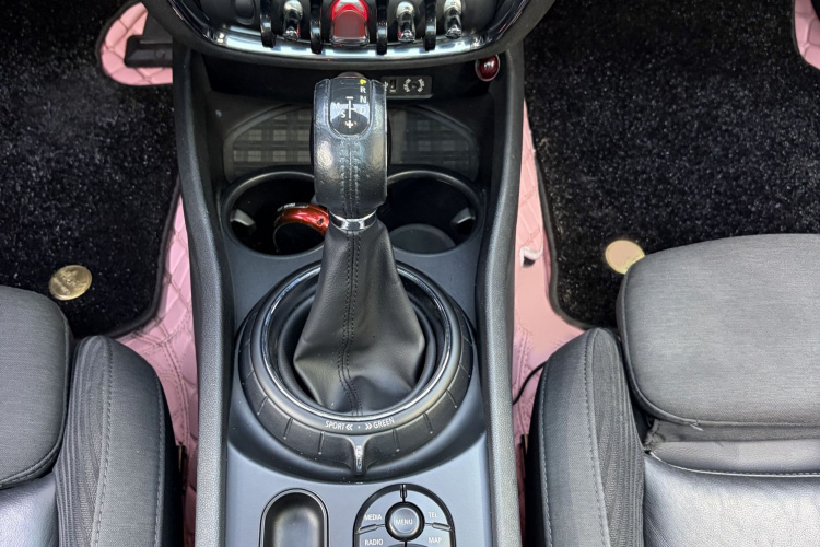 MINI Clubman 2016款 改款 1.5T COOPER 极客版中控内饰7006