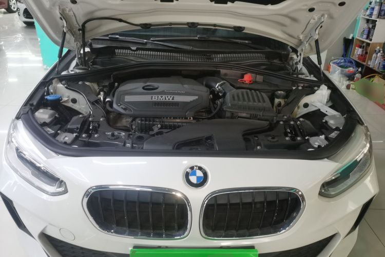 宝马1系 2020款 120i M运动套装机舱底盘24