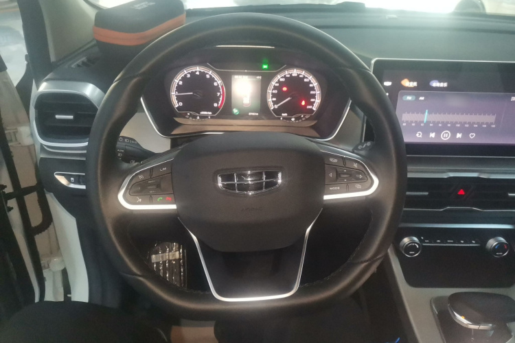 吉利汽车 缤越 2023款 1.5T DCT铂金版中控内饰13