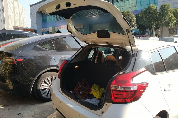 丰田 YARiS L 致炫 2016款 改款 1.5E CVT魅动版机舱底盘23