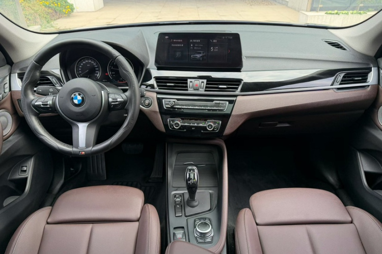 宝马X1 2022款 sDrive25Li 领先型中控内饰7001