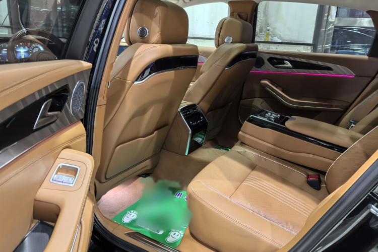 红旗H9 2020款 2.0T 智联旗享版中控内饰7002