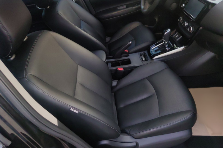 日产 轩逸 2016款 1.6XL  CVT尊享版局部细节41