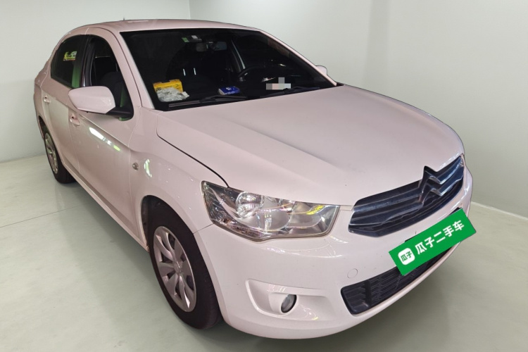 雪铁龙 爱丽舍 2016款 1.6L 手动时尚型车身外观3