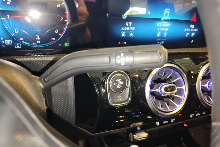 奔驰A级 2020款 A 200 L 运动轿车局部细节18