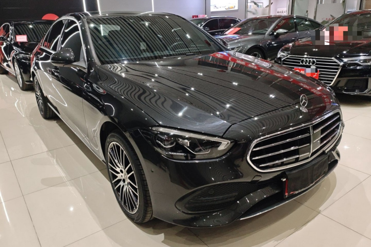 奔驰C级 2022款 C 260 L车身外观3