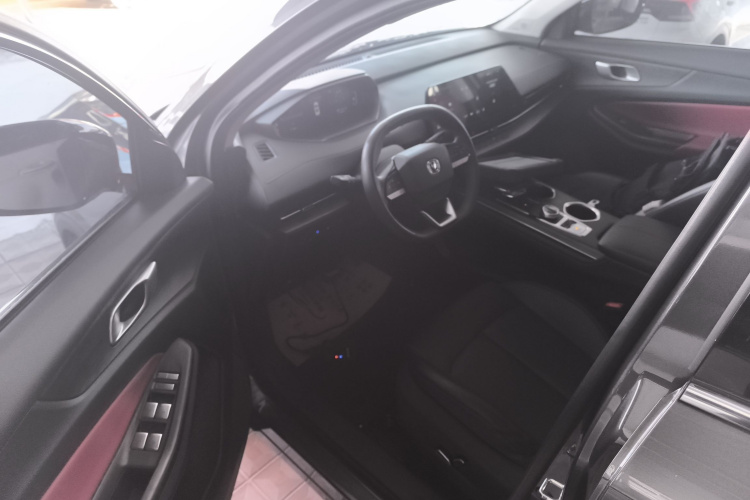 长安CS55PLUS 2022款 第二代 1.5T DCT尊贵型中控内饰20