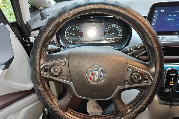 别克GL8 2022款 陆上公务舱 652T 豪华型局部细节13