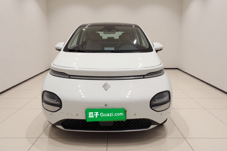 宝骏云朵 2023款 460 Pro 灵犀版车身外观2