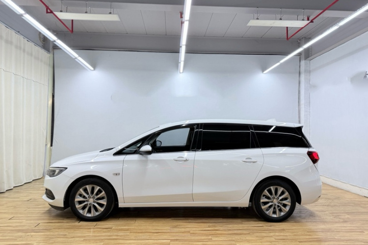 别克GL6 2019款 18T 6座互联豪华型 国VI车身外观6004