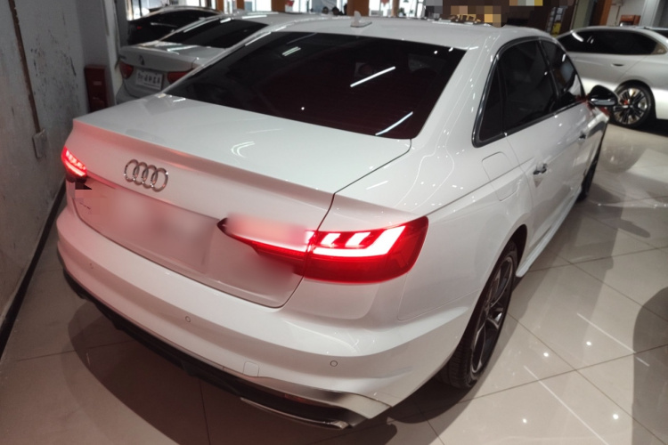 奥迪A4L 2022款 40 TFSI 时尚动感型车身外观7