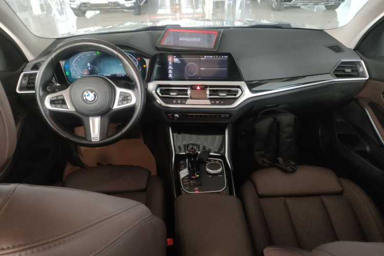 宝马3系 2022款 320Li M运动套装中控内饰12