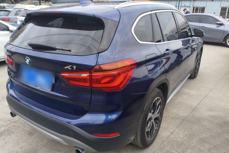 宝马X1 2018款 xDrive20Li 豪华型车身外观7
