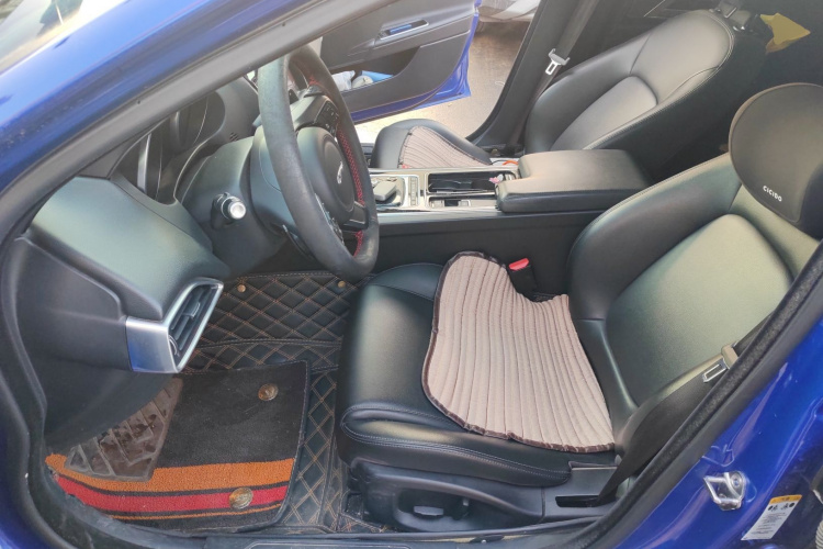 捷豹XEL 2019款 2.0T 200PS 精英版中控内饰19