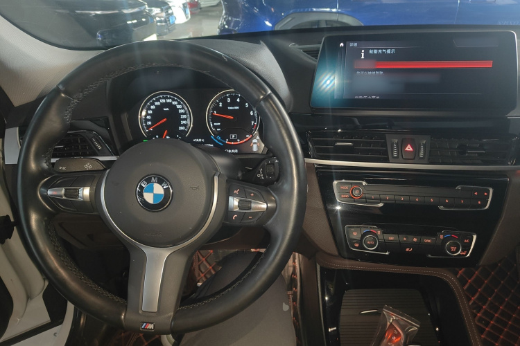宝马X1 2022款 sDrive20Li 尊享型中控内饰7002