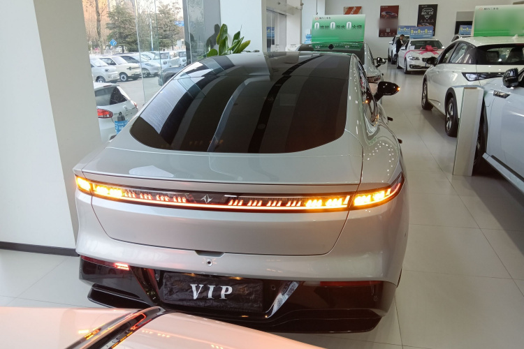 东风奕派 eπ007 2025款 纯电 565四驱Max领航版车身外观6