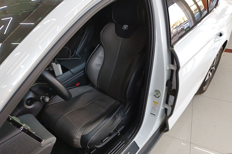 比亚迪 秦L 2024款 DM-i 80KM超越型中控内饰19