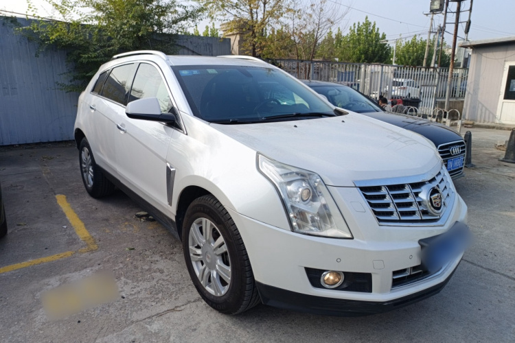 凯迪拉克SRX 2015款 3.0L 精英型车身外观3