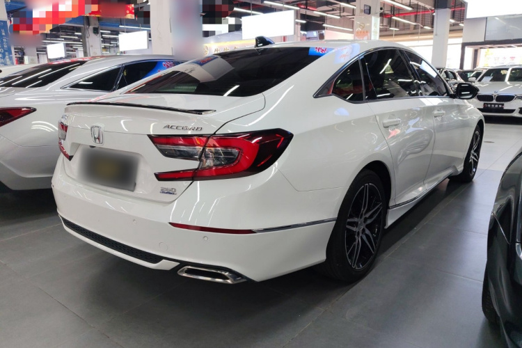 本田 雅阁 2022款 260TURBO 幻夜·尊贵版车身外观7